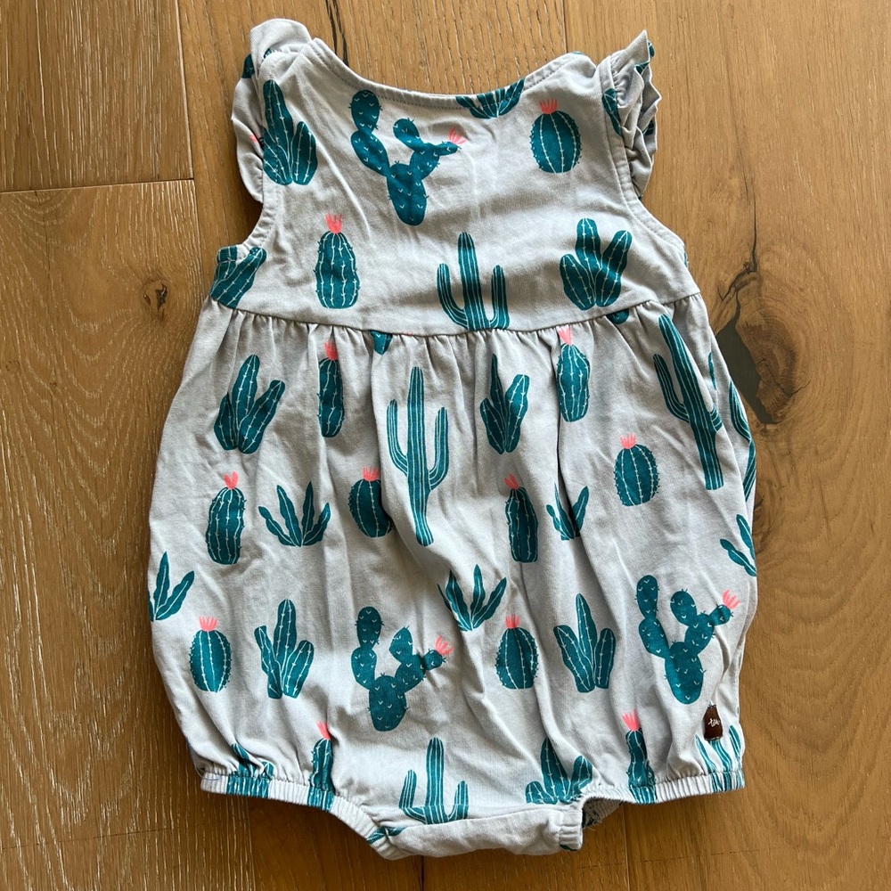 Tea Collection Romper - Picture 2 of 3